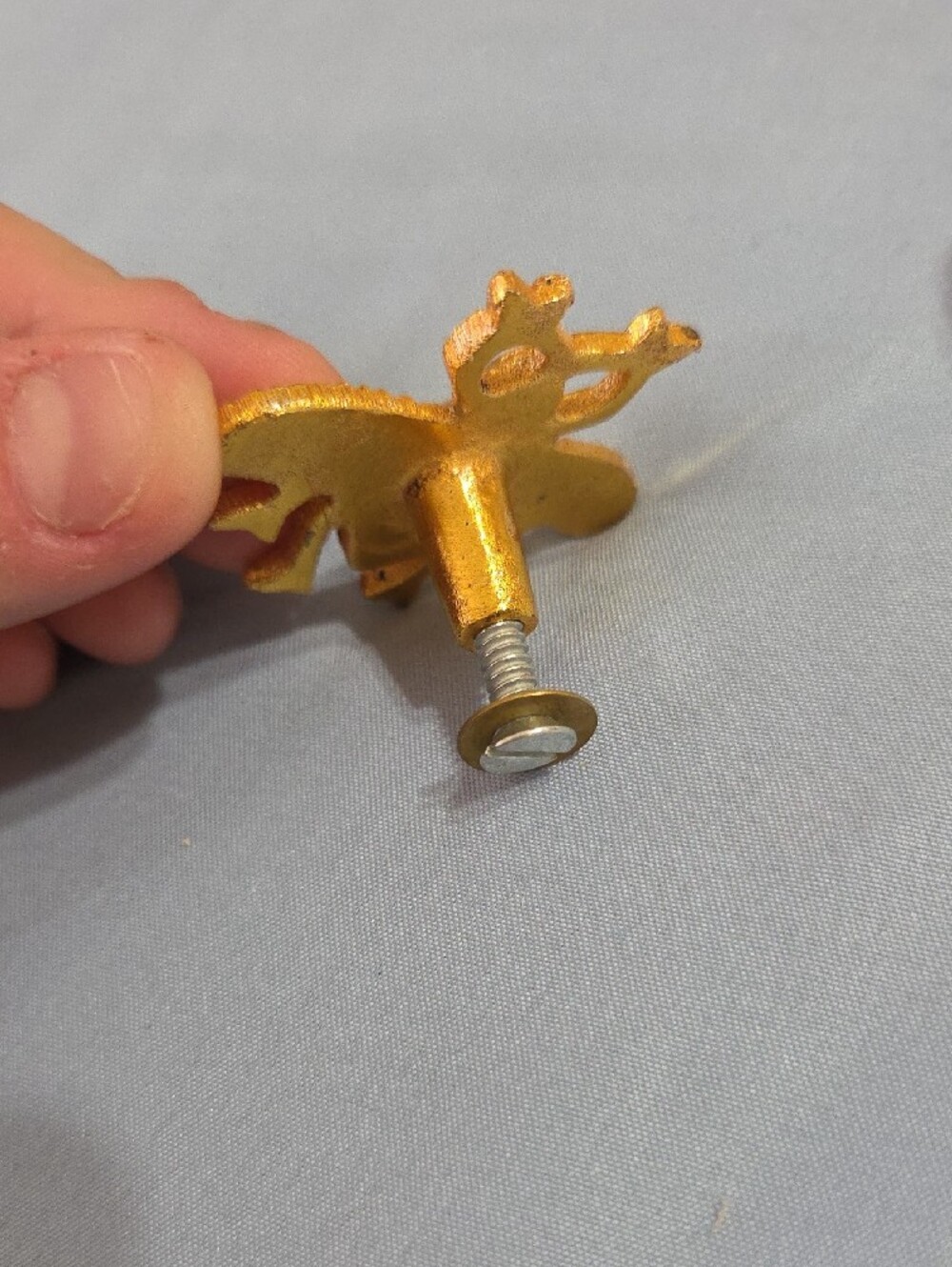 Gold Bee Drawer Knobs - Decorative Bee Pulls (Set of 6) - Picture 2 of 7